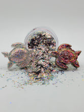 Load image into Gallery viewer, Queen Conch Fireworks Chameleon Flakes